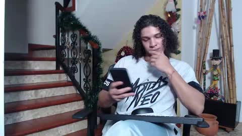 independent model online show from 11.30.25