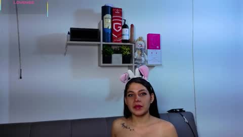 Snapshot of belasexxx chatting on 11.19.25 bela online show from 11.19.25