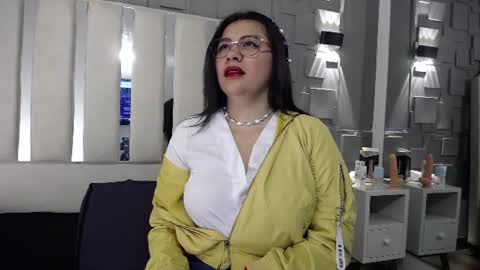 Snapshot of belen_green chatting on 06.22.26 Belen online show from 06.22.26