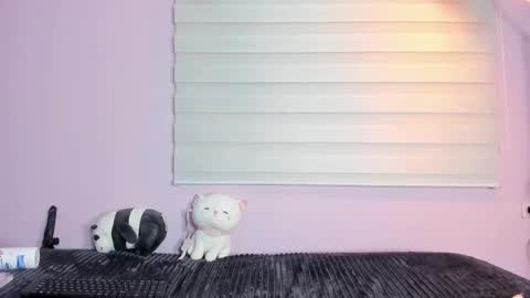 Snapshot of belinda_hills chatting on 01.04.25 belinda online show from 01.04.25