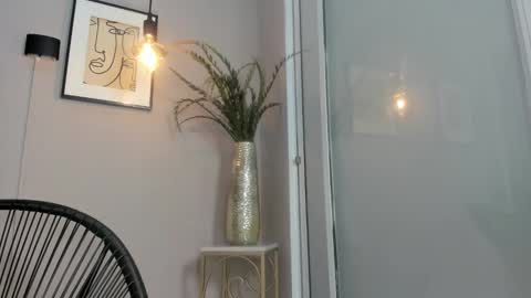 Snapshot of belinda_hills chatting on 01.06.25 belinda online show from 01.06.25