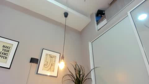 Snapshot of belinda_hills chatting on 01.10.25 belinda online show from 01.10.25