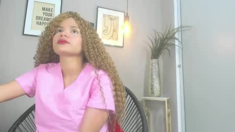 Snapshot of belinda_hills chatting on 01.14.25 belinda online show from 01.14.25