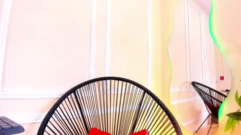 Snapshot of belinda_hills chatting on 02.08.25 belinda online show from 02.08.25