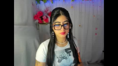 modelo independiente online show from 04.21.26