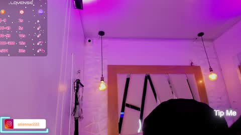 Snapshot of belinda_ws chatting on 01.28.25 Bella online show from 01.28.25