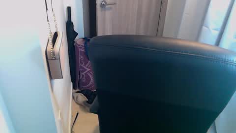 Snapshot of belindaacosta chatting on 12.17.24 Belinda online show from 12.17.24