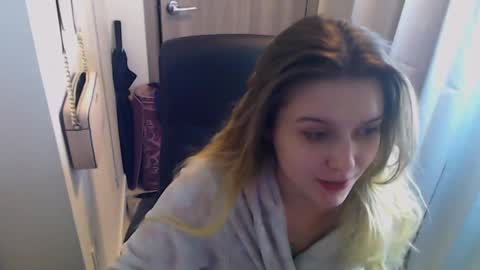 Snapshot of belindaacosta chatting on 12.18.24 Belinda online show from 12.18.24