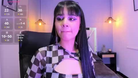 Snapshot of bell_marinny chatting on 12.16.25 Bell online show from 12.16.25