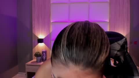 Bella cam online show from 10.30.25