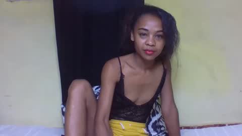 bella193999 online show from 01.28.25