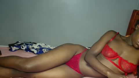 Snapshot of bella_cocy chatting on 06.01.26 cocy online show from 06.01.26