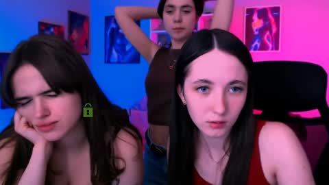 Snapshot of bella_dorn chatting on 05.11.26 Bella online show from 05.11.26