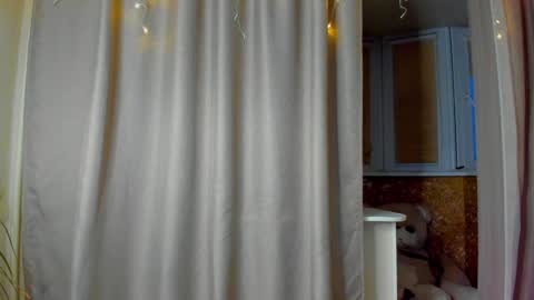 Snapshot of bella_foryou chatting on 01.28.25 NastyaThere are legends that in this room all your wishes can come true  Private is Open online show from 01.28.25