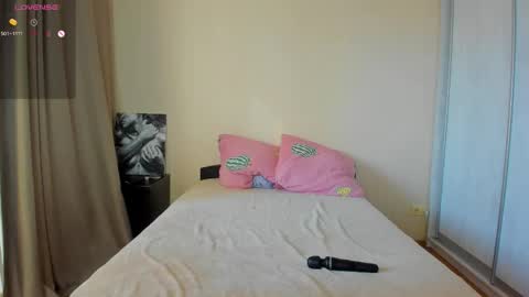 Snapshot of bella_foryou chatting on 09.26.25 NastyaThere are legends that in this room all your wishes can come true  Private is Open online show from 09.26.25