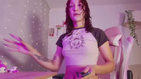 Snapshot of bella_franco chatting on 03.04.25 In instagran bel myangel online show from 03.04.25