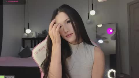 Bella next stream December 2 at 9pm gmt online show from 10.14.25