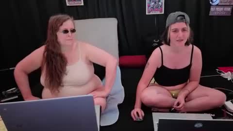 Bella James online show from 11.02.25