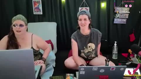 Bella James online show from 11.27.25