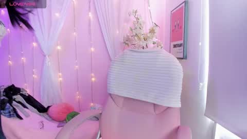 Snapshot of bella_miller1 chatting on 03.03.26 Bella online show from 03.03.26