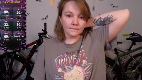 Bella online show from 10.28.25