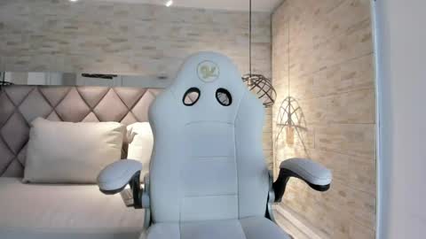 Snapshot of bella_novoa chatting on 03.04.26 BELLA online show from 03.04.26