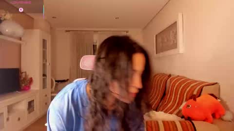 Snapshot of bella_pocahontas3 chatting on 10.28.25 bella_pocahontas3 online show from 10.28.25