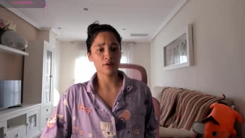 Snapshot of bella_pocahontas3 chatting on 11.30.25 bella_pocahontas3 online show from 11.30.25