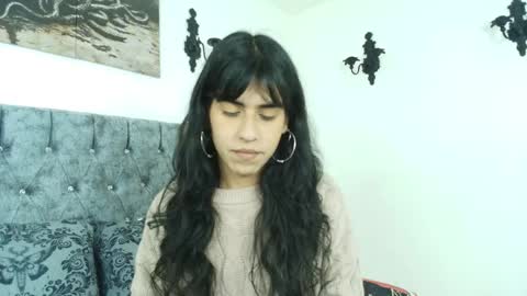Snapshot of bella_poisonous chatting on 05.14.26 Bella online show from 05.14.26