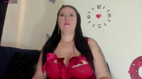 Snapshot of bella_smit_ chatting on 11.18.25 Bella Smith online show from 11.18.25