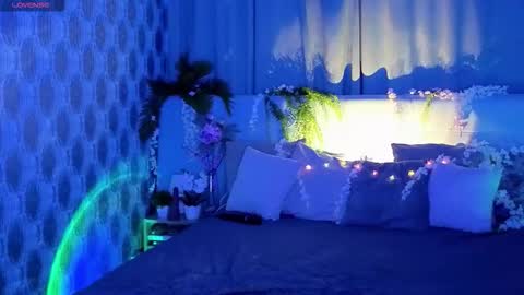 Snapshot of bella_stewartt chatting on 11.12.25 Bella online show from 11.12.25