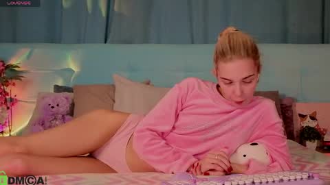 Bella online show from 04.16.26