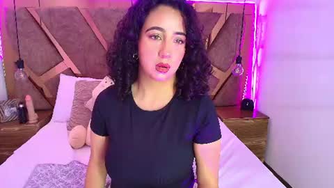 Snapshot of bella_swwan_ chatting on 07.08.26 Bella Swwan online show from 07.08.26