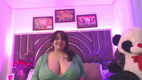 Snapshot of bella_taylor_a chatting on 01.23.25 Bella Taylore online show from 01.23.25