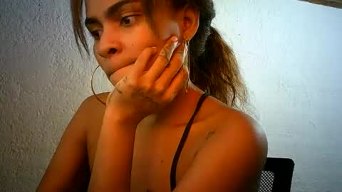 Bella online show from 02.20.25