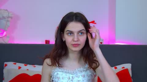 Snapshot of bellabriggs chatting on 02.09.26 Bella online show from 02.09.26