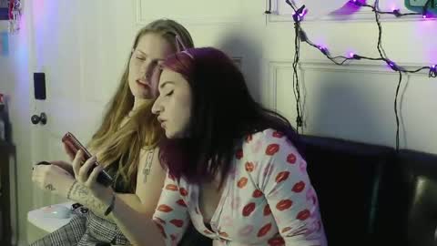 BellaButterflyy online show from 01.22.25