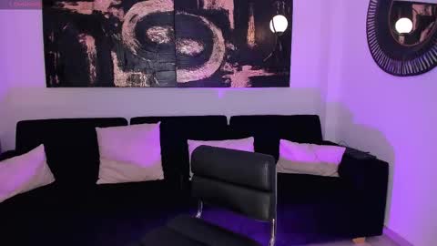 Snapshot of bellacarteer_ chatting on 02.14.25  Bella C  online show from 02.14.25