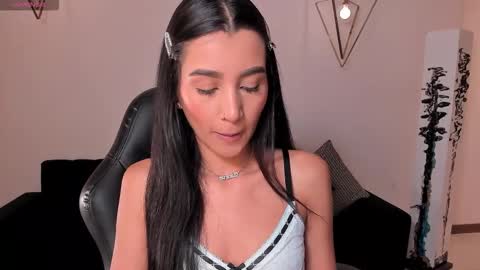 Snapshot of bellacarteer_ chatting on 10.02.25  Bella C  online show from 10.02.25