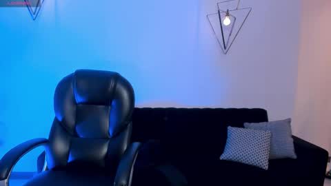  Bella C  online show from 11.04.25