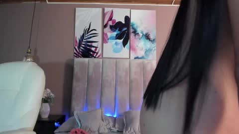 Snapshot of bellaclaiir chatting on 03.11.25 Bella Clair online show from 03.11.25