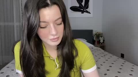 Snapshot of bellafae chatting on 07.28.26 Baila online show from 07.28.26