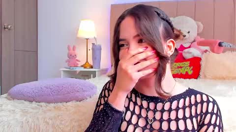 BellaFontana online show from 11.24.25