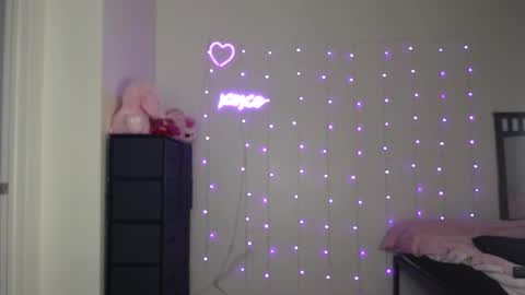 Bella Monroe online show from 01.17.25