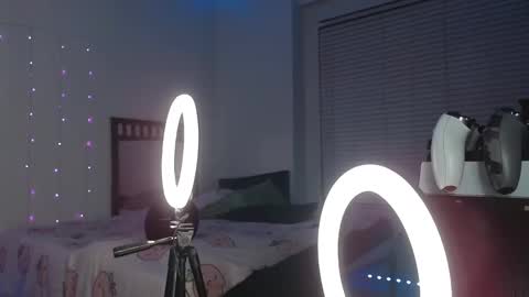 Bella Monroe online show from 01.25.25