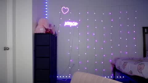 Bella Monroe online show from 02.19.25