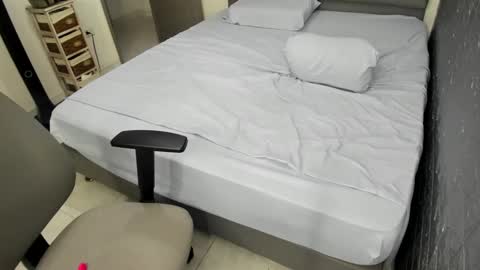 Snapshot of bellaprettty chatting on 12.03.24 Bella  Angelycal online show from 12.03.24