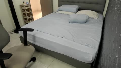 Snapshot of bellaprettty chatting on 12.07.24 Bella  Angelycal online show from 12.07.24