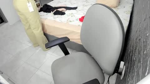 Snapshot of bellaprettty chatting on 01.08.25 Bella  Angelycal online show from 01.08.25