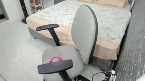 Bella  Angelycal online show from 01.16.25